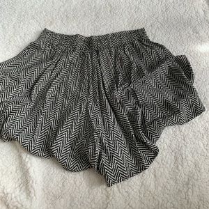 Forever 21 black and white shorts